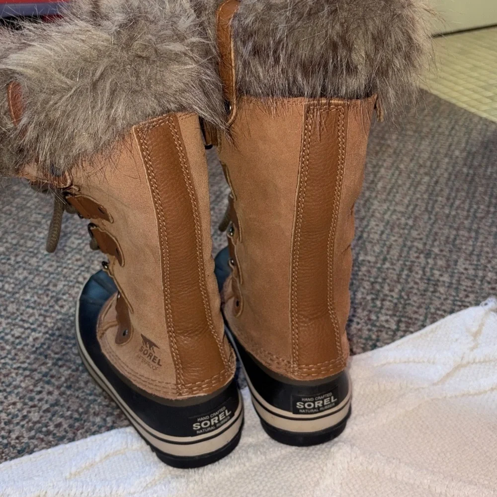 Sorel Joan of Artic boots Sz 6 like new